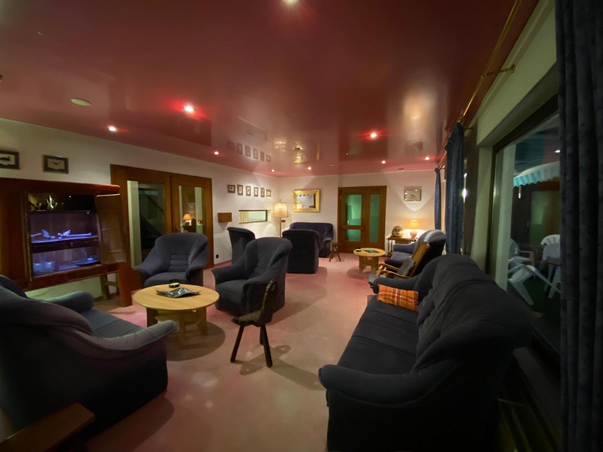 Hotel Altitude บวร์ก-รอยลานด์ ภายนอก รูปภาพ